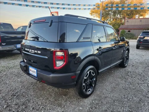 More photos of 2021 Ford Bronco Sport Outer Banks at Auto Island, IN