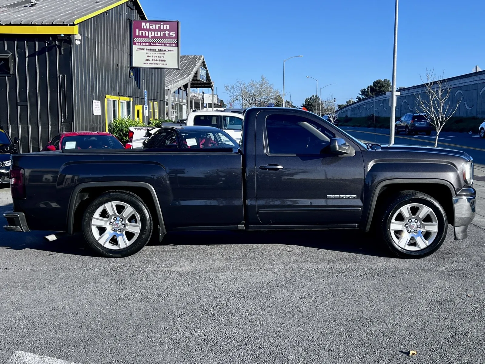 More photos of 2016 GMC Sierra 1500 SLE at Marin Imports, CA