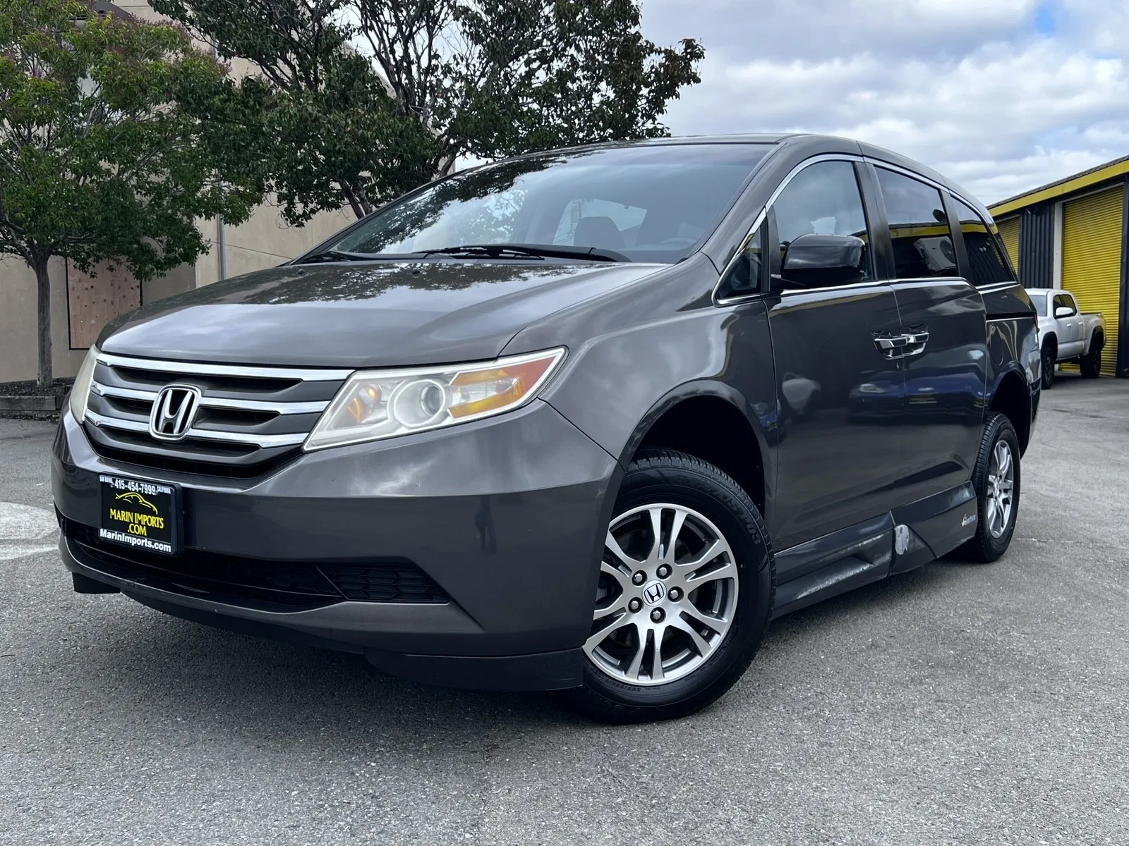 Photos of 2011 Honda Odyssey EX-L for sale in San Rafael, CA at Marin Imports
