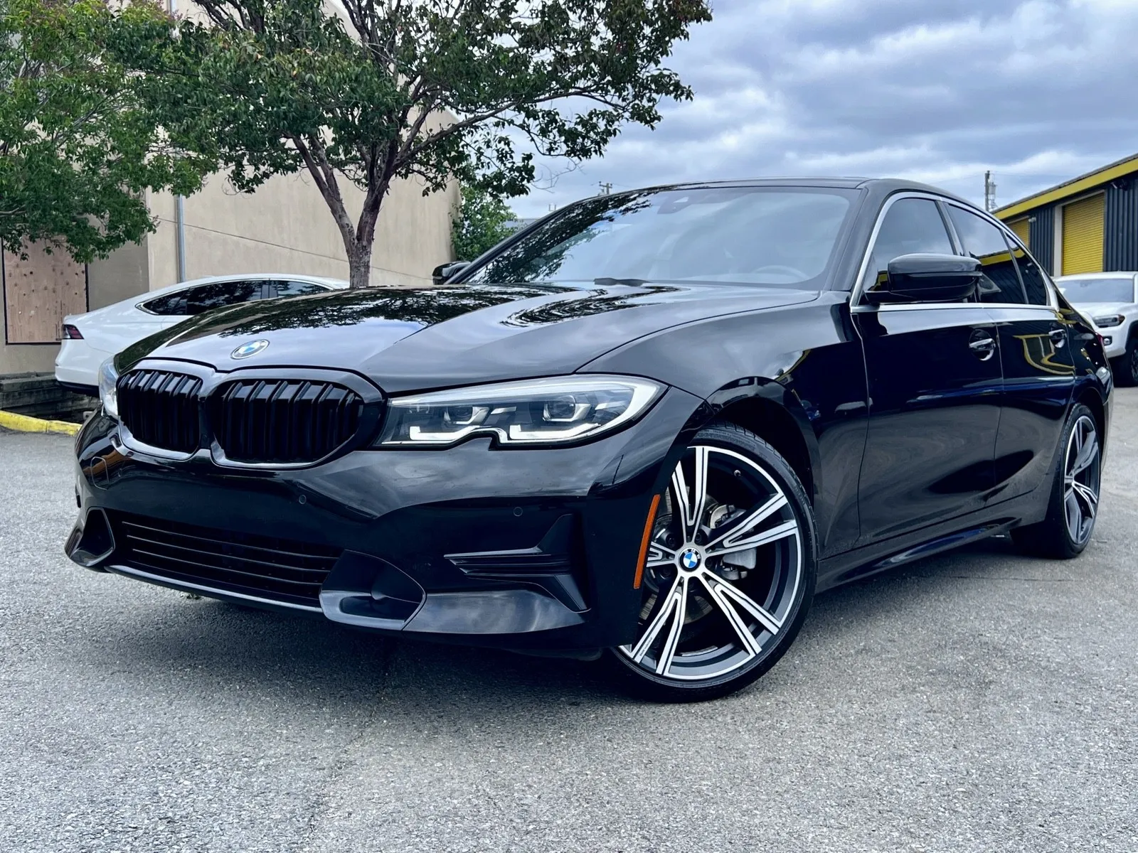 2020 BMW 3 Series 330i Sedan's photo