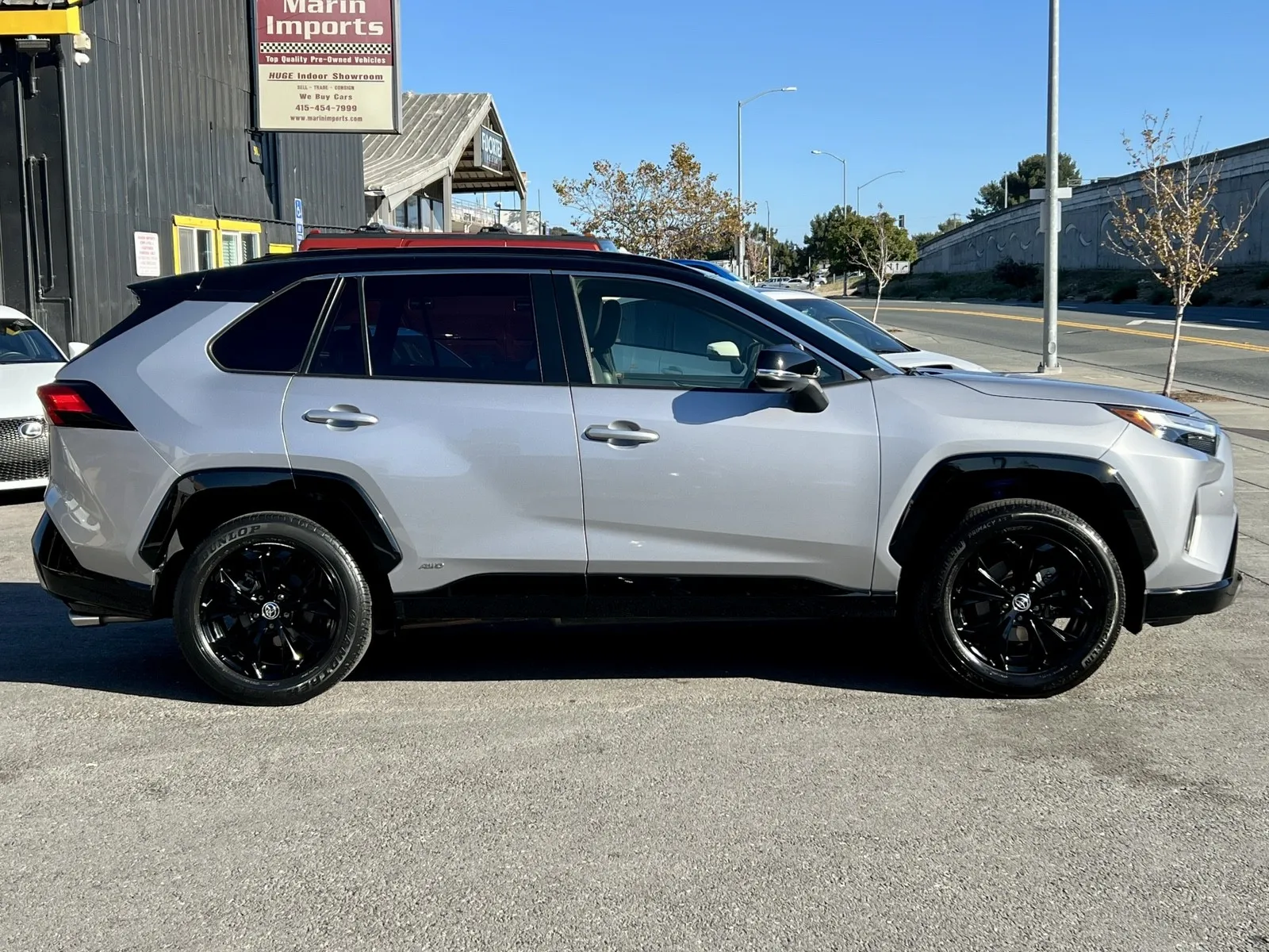 More photos of 2022 Toyota RAV4 Hybrid XSE at Marin Imports, CA