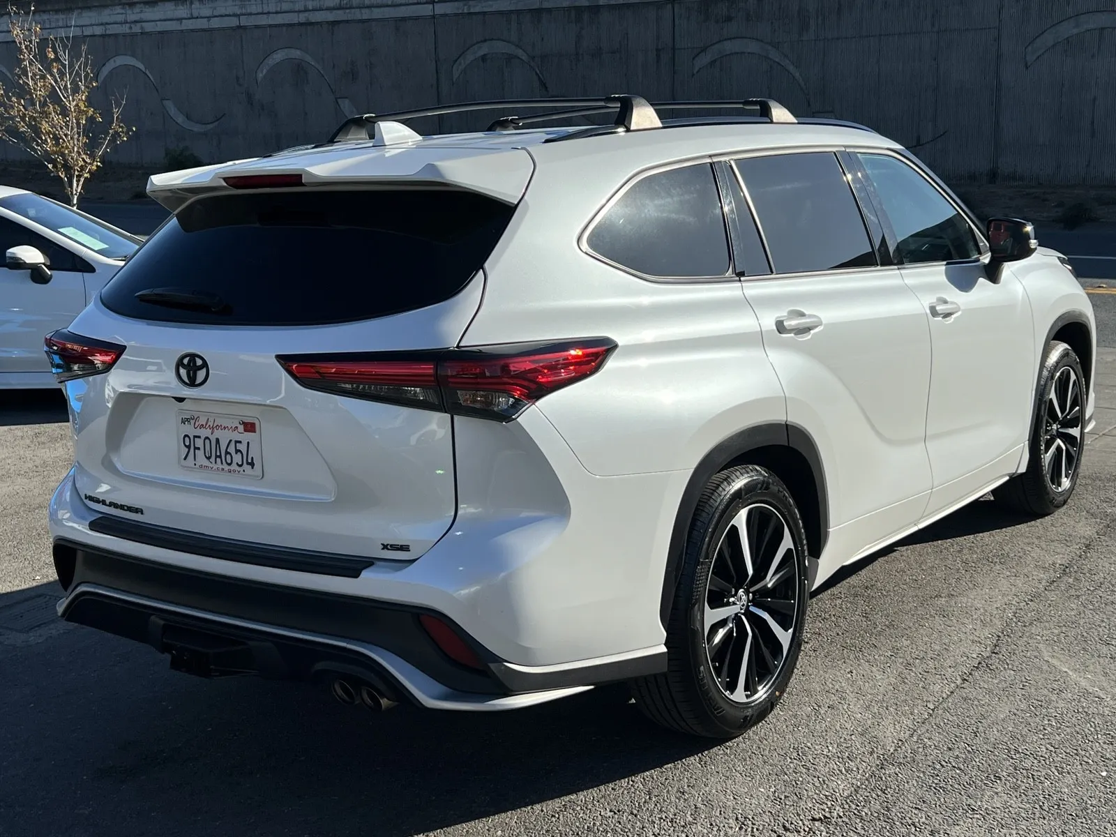 More photos of 2022 Toyota Highlander XSE at Marin Imports, CA