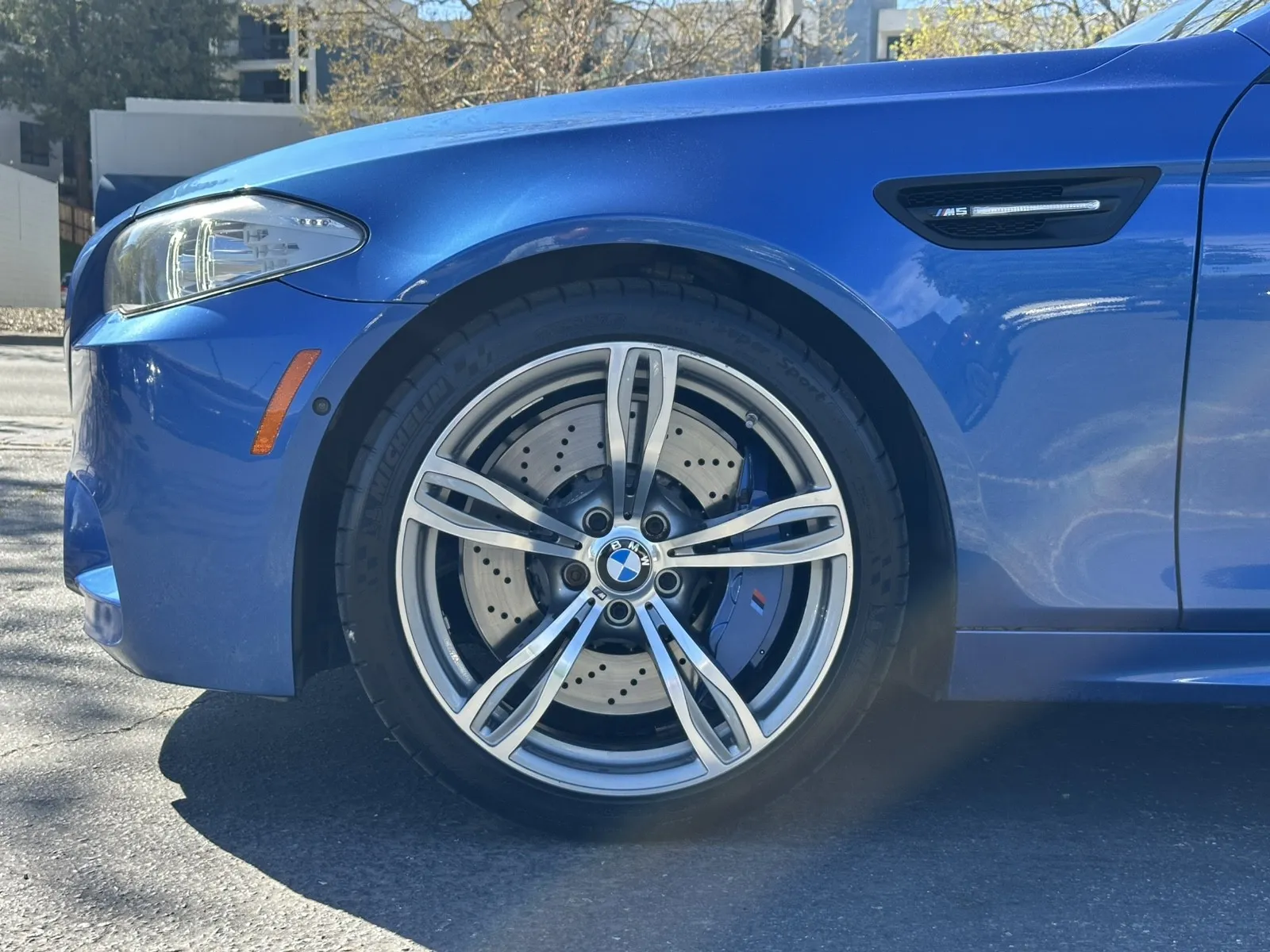 BMW M5 photo 13