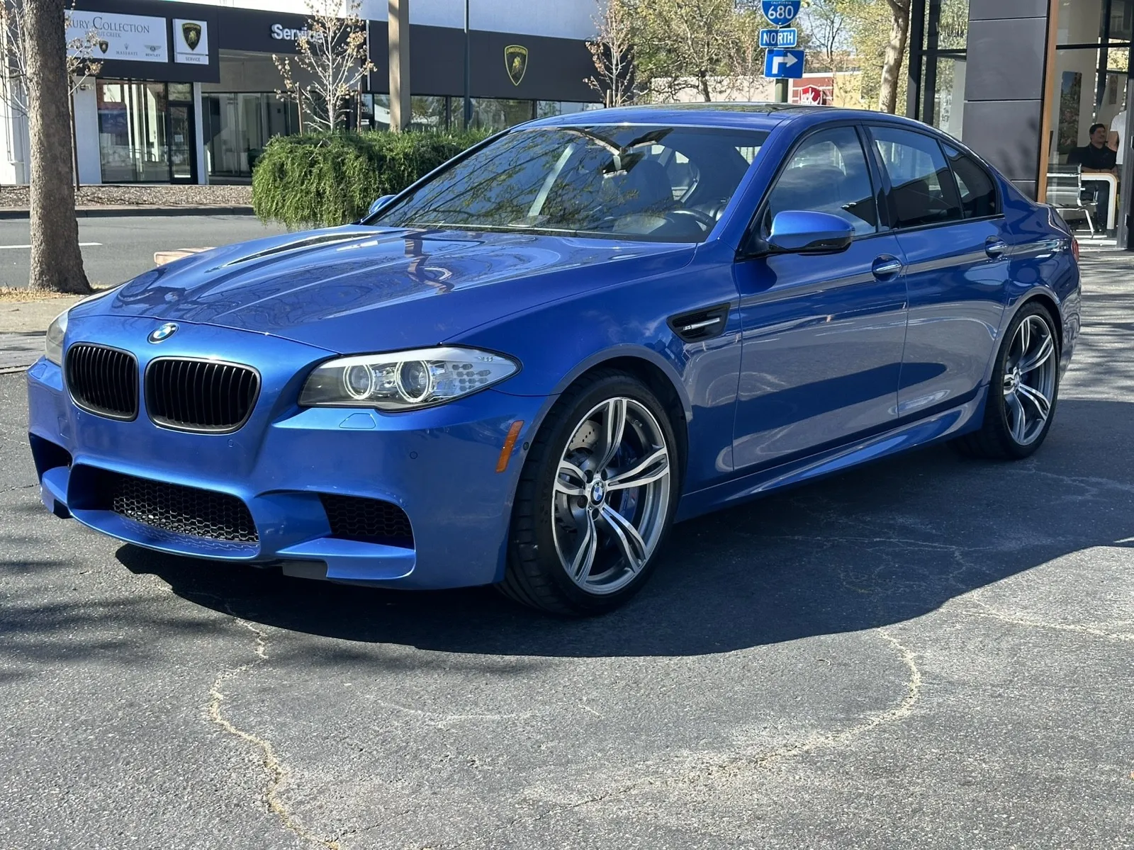 BMW M5 photo 3