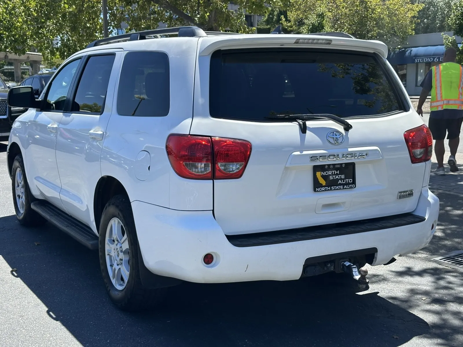 Toyota Sequoia photo 11