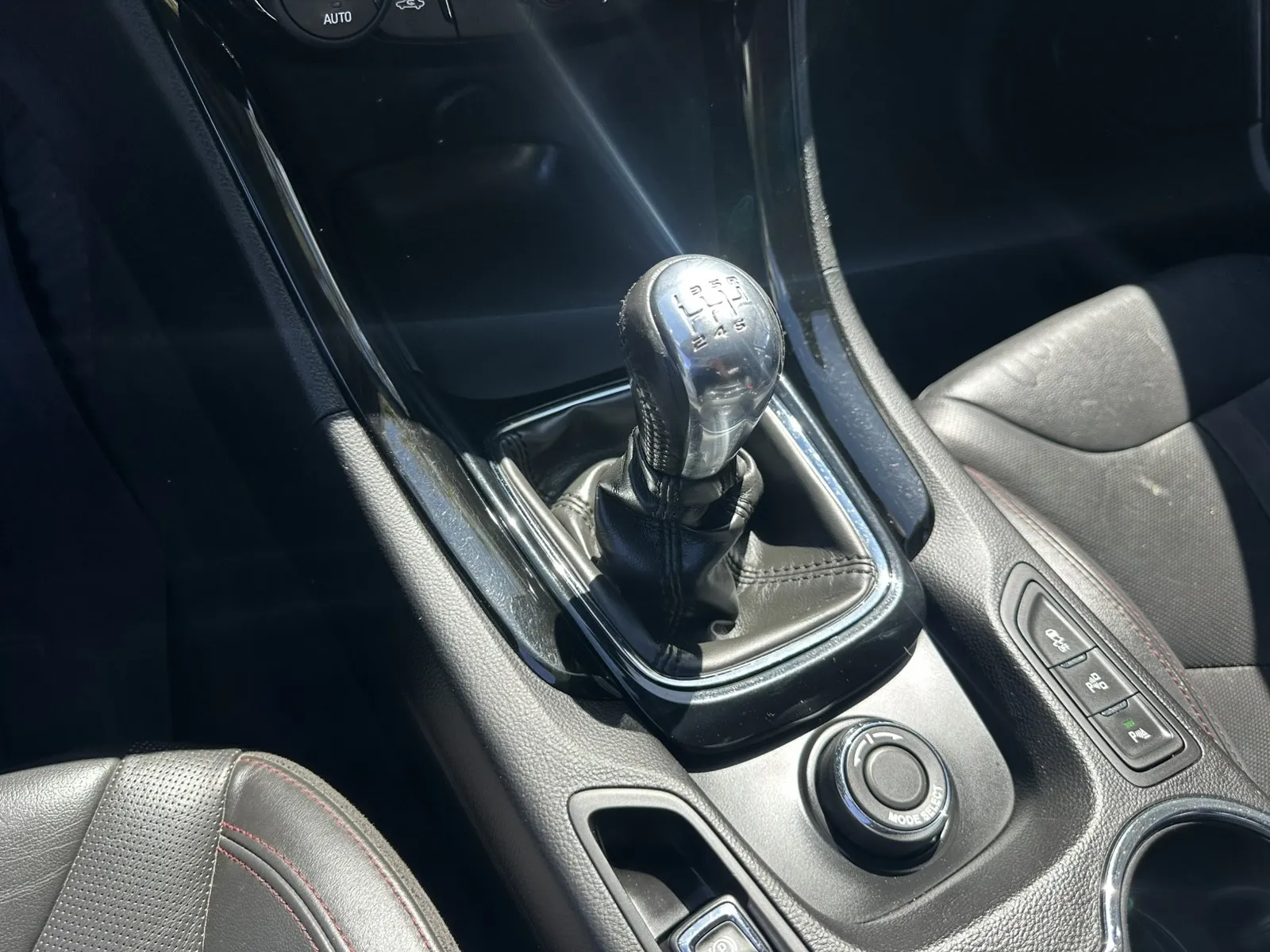 Chevrolet SS photo 24