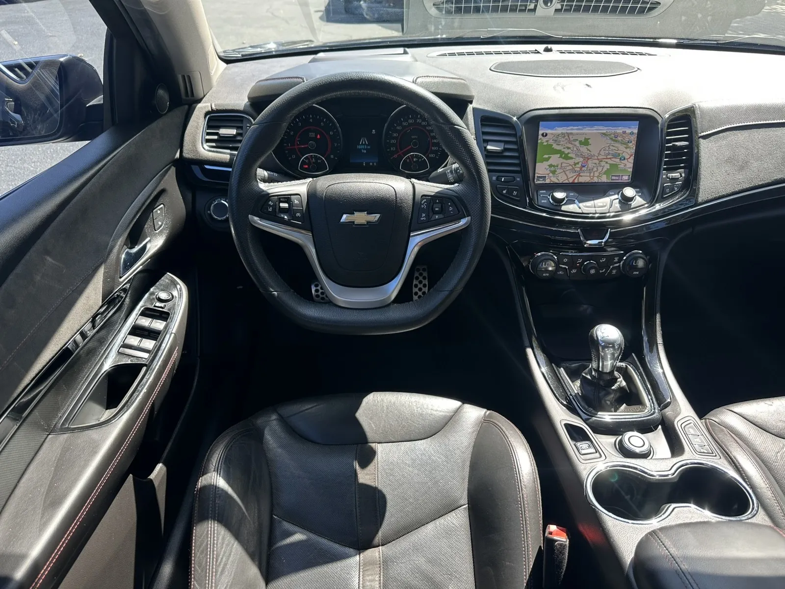 Chevrolet SS photo 16