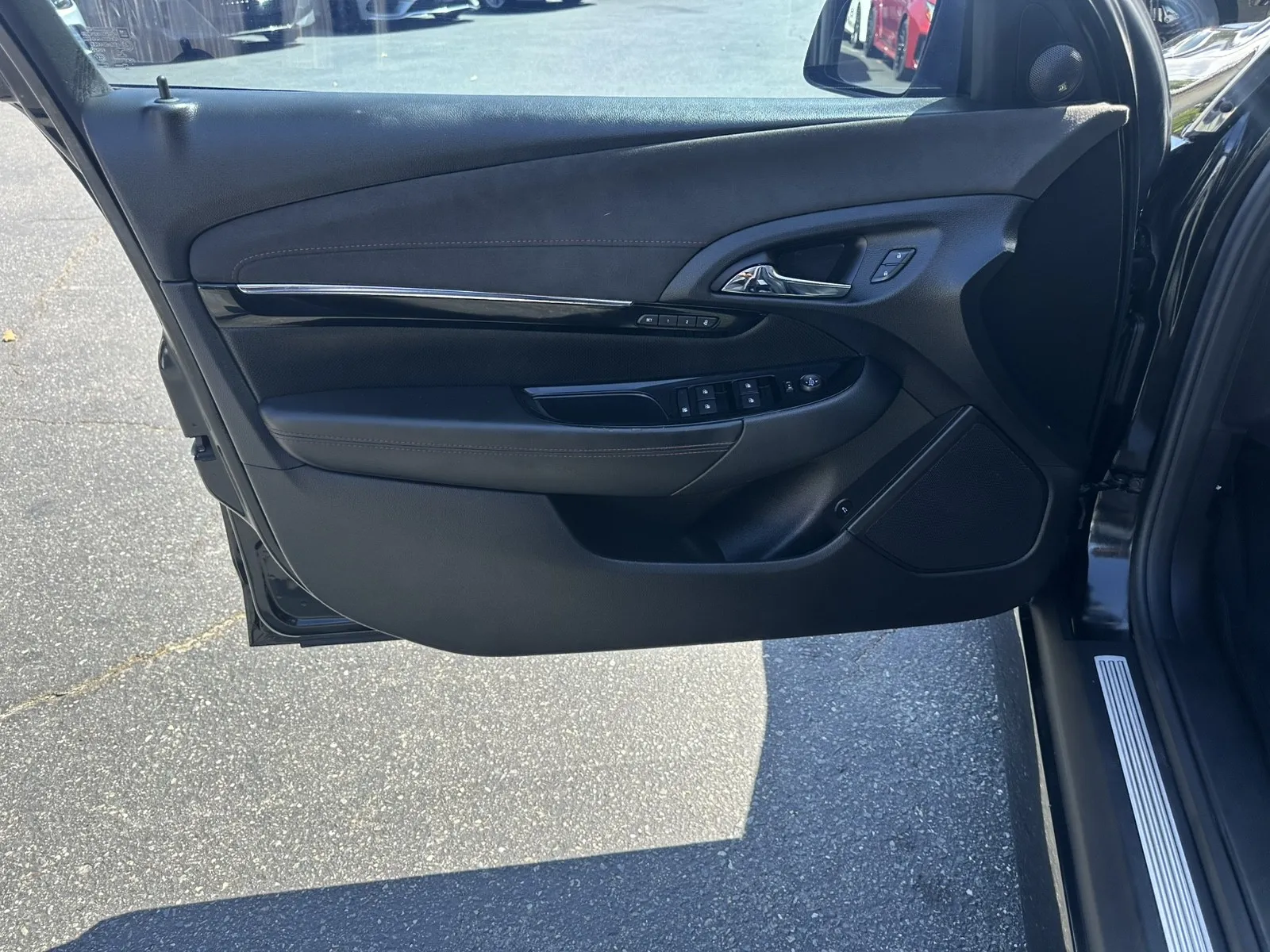 Chevrolet SS photo 27