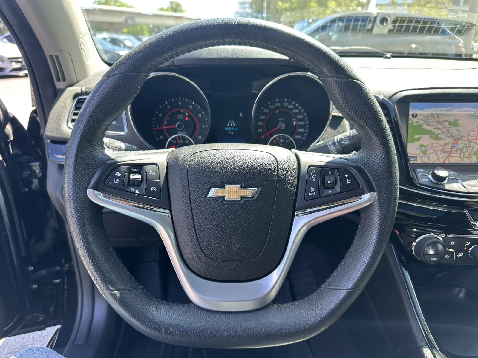 Chevrolet SS photo 14
