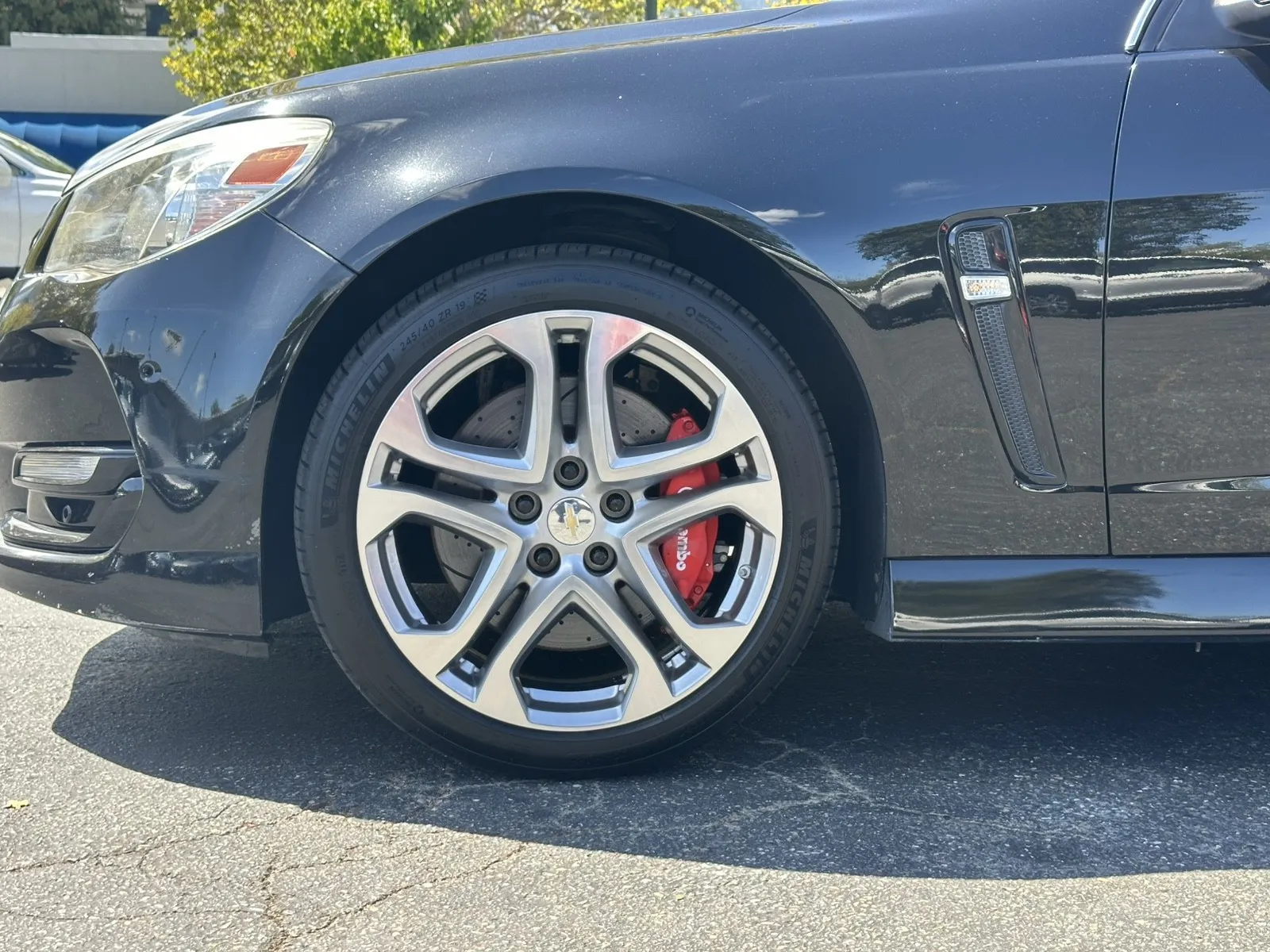 Chevrolet SS photo 13