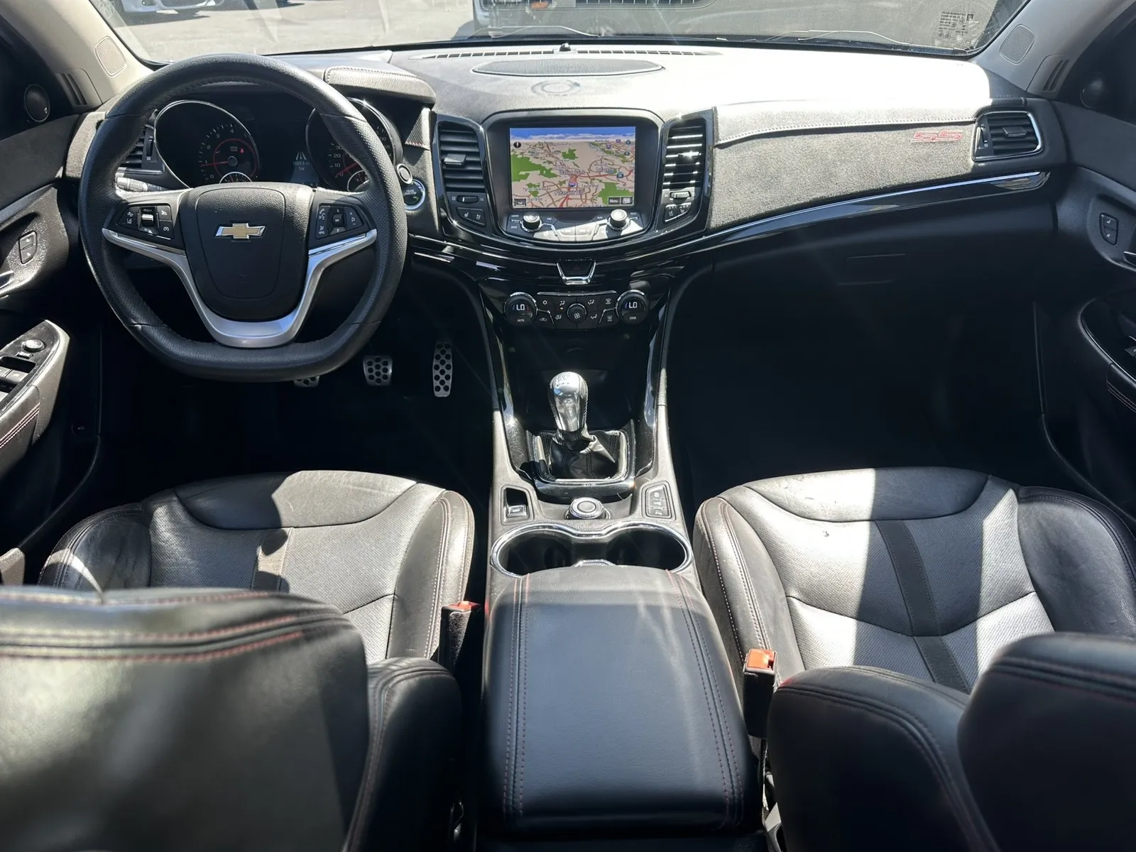 Chevrolet SS photo 17
