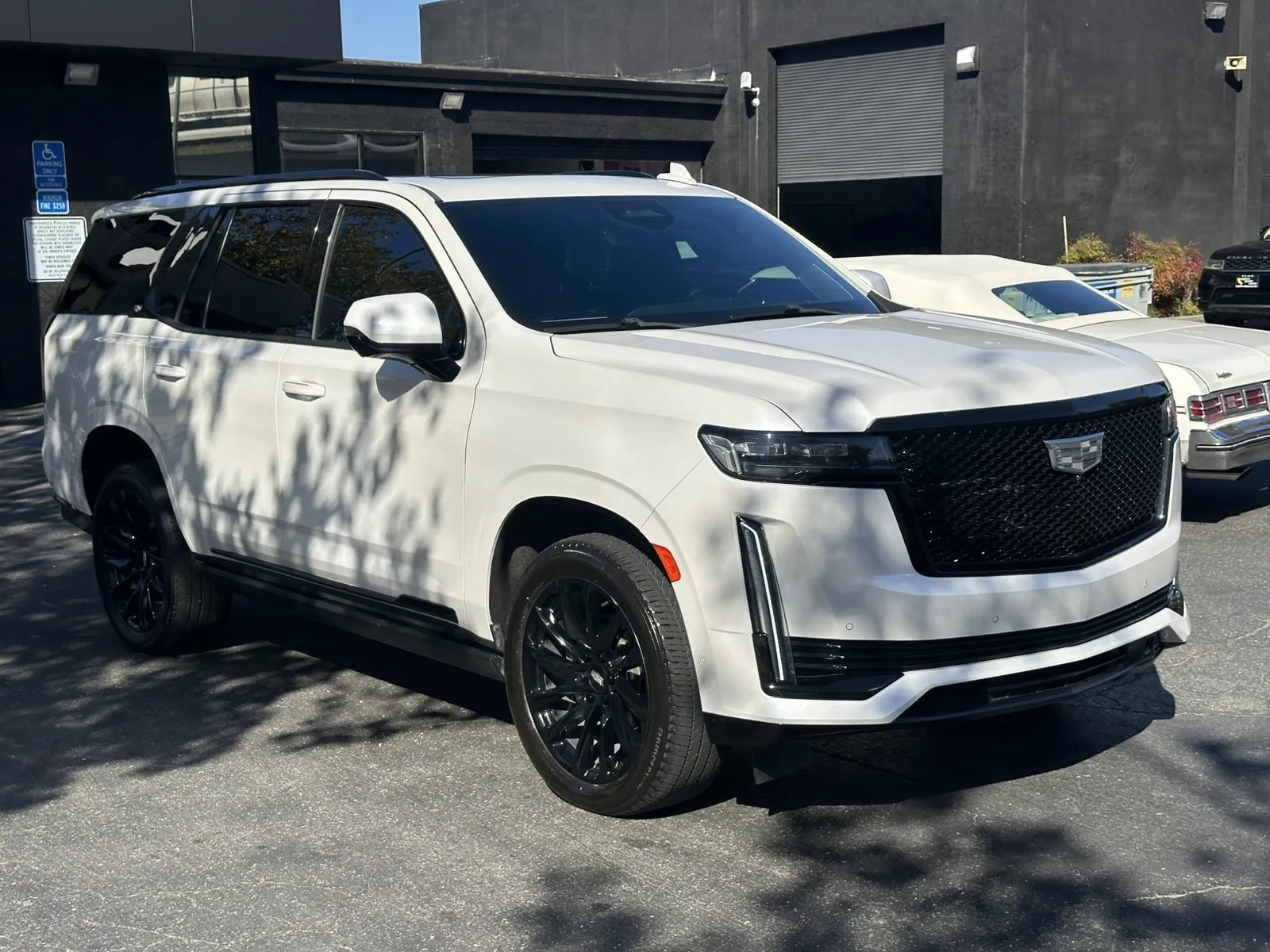 Cadillac Escalade photo 7