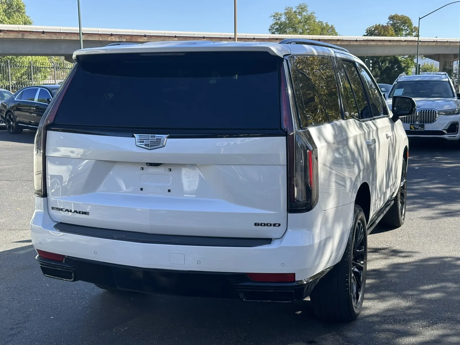 Cadillac Escalade photo 9