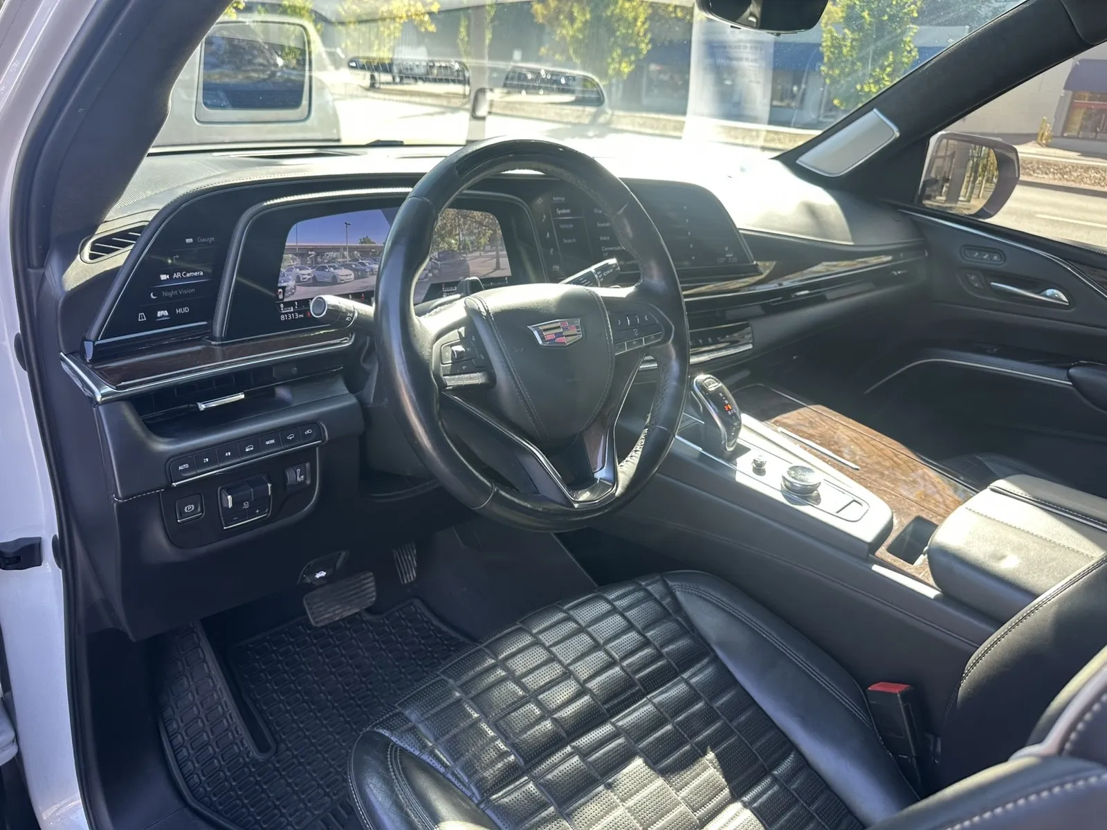 Cadillac Escalade photo 19
