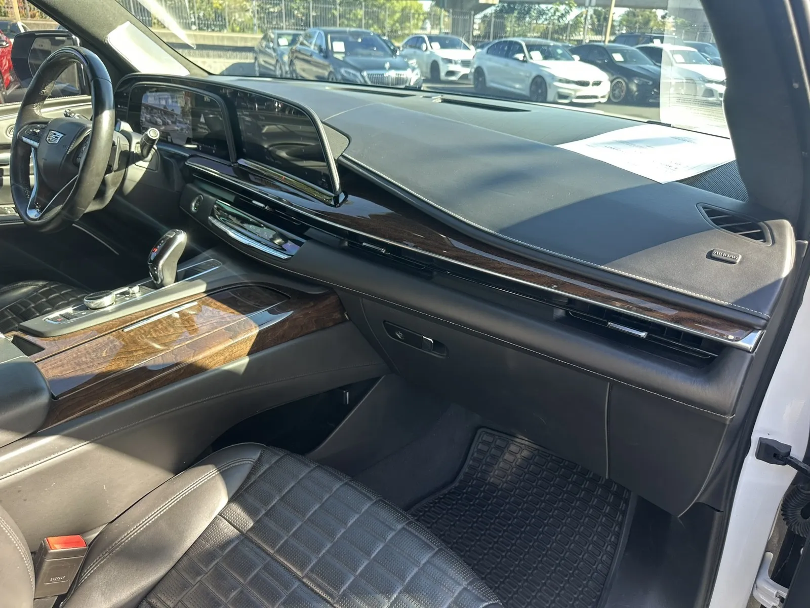 Cadillac Escalade photo 21