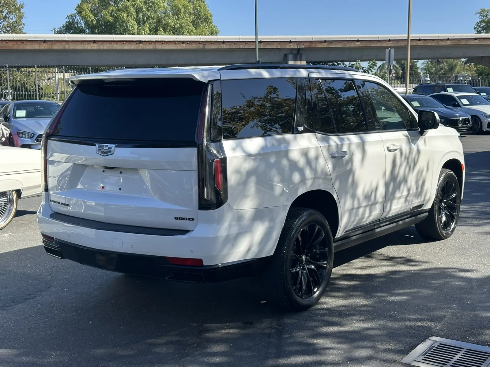 Cadillac Escalade photo 8