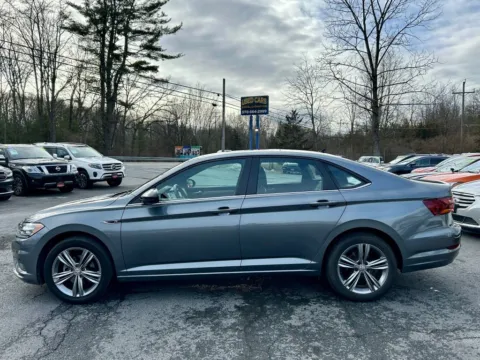 More photos of 2019 Volkswagen Jetta 1.4T R-Line Sedan 4D at Auto Valley Group, PA