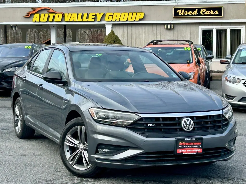 Gray 2019 Volkswagen Jetta 1.4T R-Line Sedan 4D for sale in East Stroudsburg, PA
