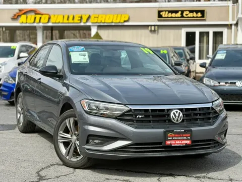 Gray 2019 Volkswagen Jetta 1.4T R-Line Sedan 4D for sale in East Stroudsburg, PA