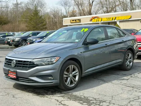 More photos of 2019 Volkswagen Jetta 1.4T R-Line Sedan 4D at Auto Valley Group, PA