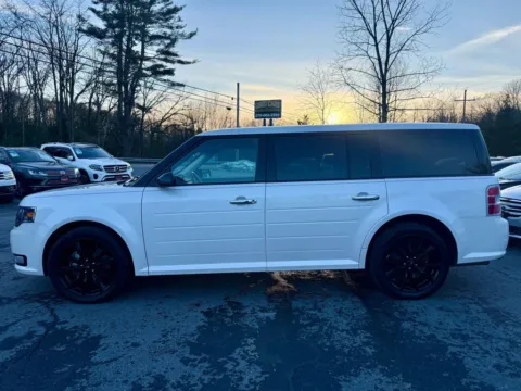 More photos of 2019 Ford Flex SEL Sport Utility 4D at Auto Valley Group, PA