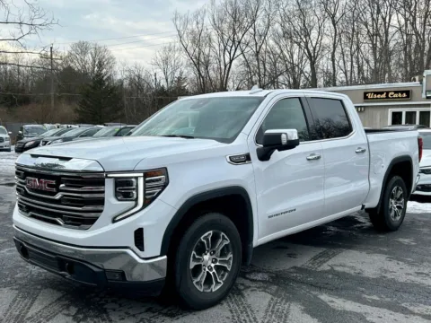More photos of 2024 GMC Sierra 1500 Crew Cab SLT Pickup 4D 5 3/4 ft at Auto Valley Group, PA
