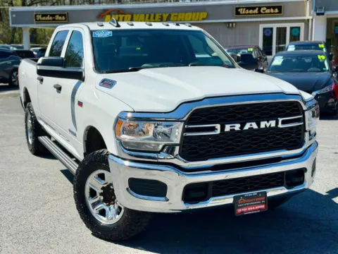 White 2019 Ram 3500 Crew Cab Tradesman Pickup 4D 6 1/3 ft for sale in East Stroudsburg, PA