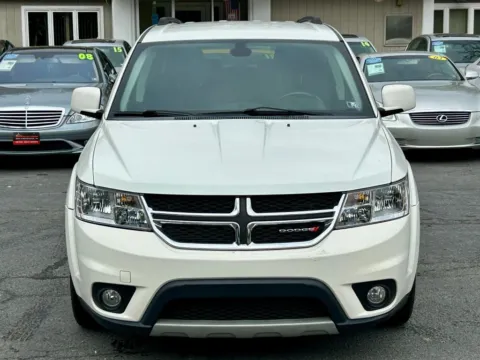 Another view of 2018 Dodge Journey SXT Sport Utility 4D for sale in East Stroudsburg, PA at Auto Valley Group