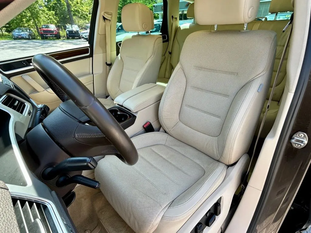 2016 Volkswagen Touareg Lux - Photo 12