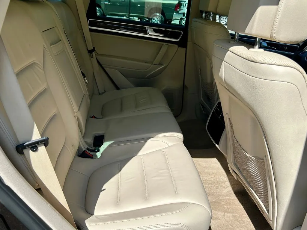 2016 Volkswagen Touareg Lux - Photo 16
