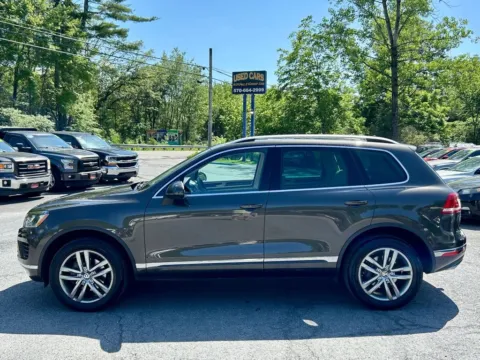 More photos of 2016 Volkswagen Touareg TDI Lux Sport Utility 4D at Auto Valley Group, PA