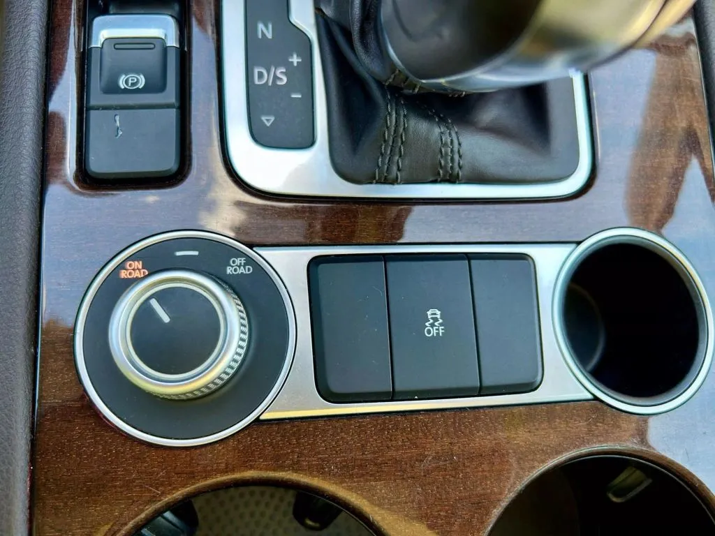 2016 Volkswagen Touareg Lux - Photo 25