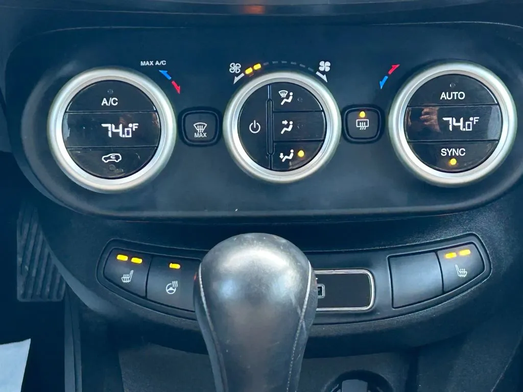 2016 FIAT 500X Lounge - Photo 23