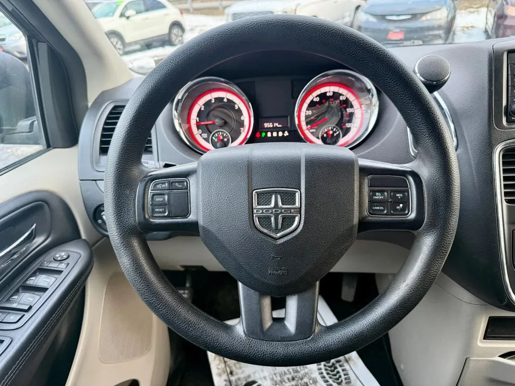 2018 Dodge Grand Caravan SE - Photo 18