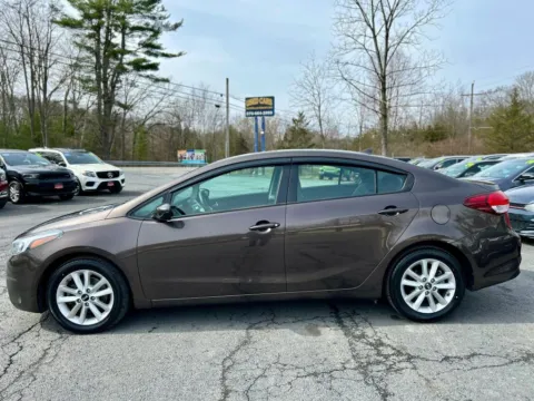 More photos of 2017 Kia Forte LX Sedan 4D at Auto Valley Group, PA