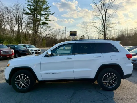 More photos of 2015 Jeep Grand Cherokee Limited Sport Utility 4D at Auto Valley Group, PA