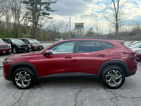 More photos of 2025 Chevrolet Trax LT Sport Utility 4D at Auto Valley Group, PA