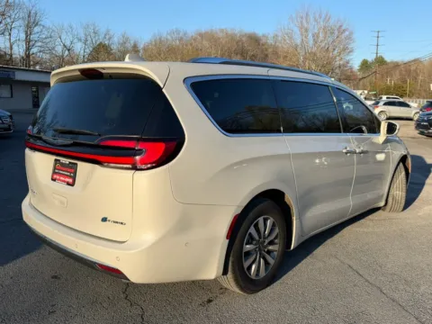 Another view of 2021 Chrysler Pacifica Hybrid Touring L Van 4D for sale in East Stroudsburg, PA at Auto Valley Group