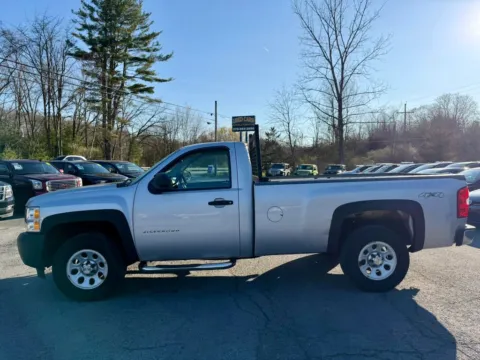 More photos of 2013 Chevrolet Silverado 1500 Regular Cab Work Truck Pickup 2D 8 ft at Auto Valley Group, PA