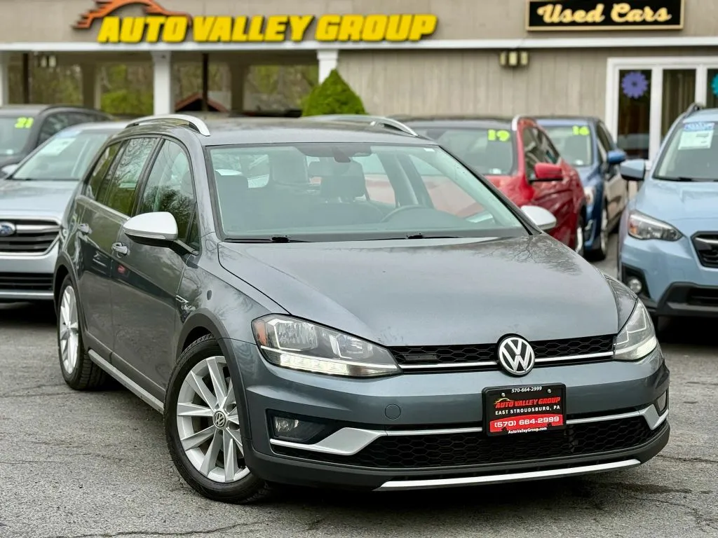 Gray 2018 Volkswagen Golf Alltrack TSI S Wagon 4D for sale in East Stroudsburg, PA