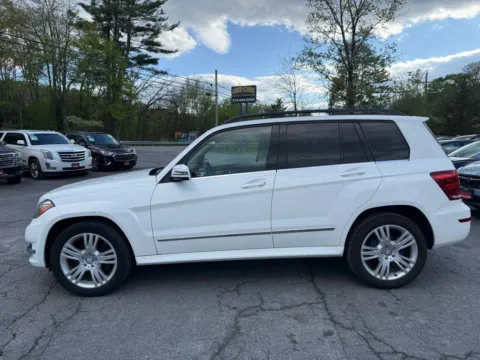 More photos of 2014 Mercedes-Benz GLK-Class GLK 350 4MATIC Sport Utility 4D at Auto Valley Group, PA