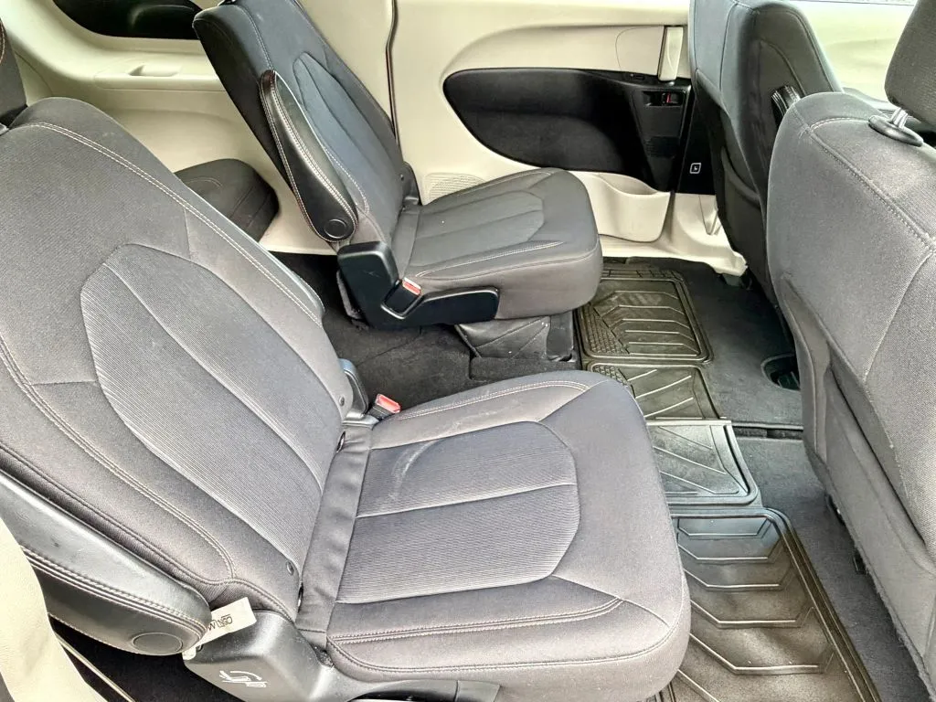 2017 Chrysler Pacifica Touring - Photo 17