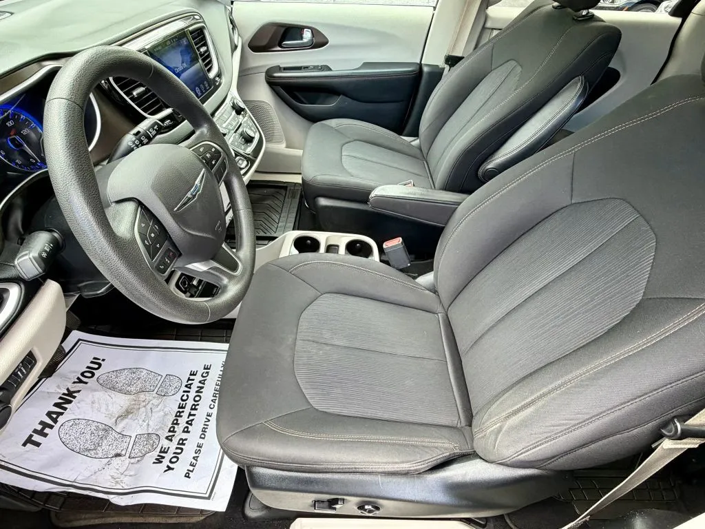 2017 Chrysler Pacifica Touring - Photo 11