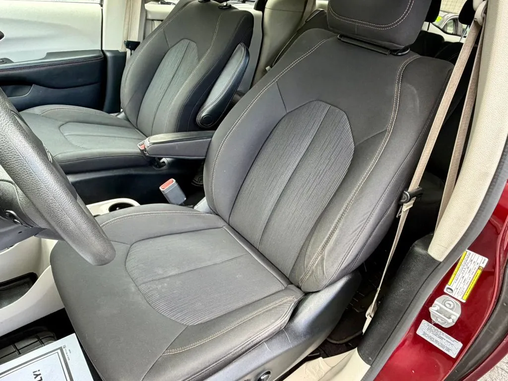 2017 Chrysler Pacifica Touring - Photo 12