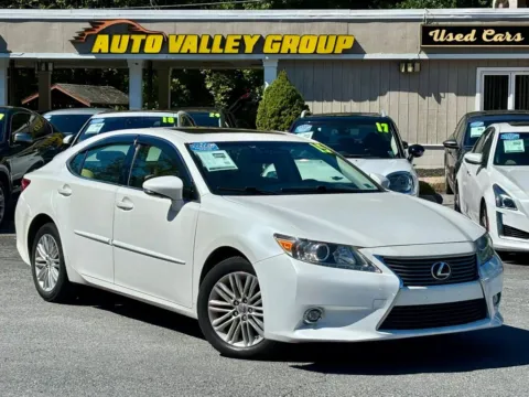 White 2015 Lexus ES 350 Sedan 4D for sale in East Stroudsburg, PA