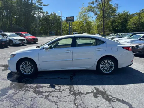More photos of 2015 Lexus ES 350 Sedan 4D at Auto Valley Group, PA