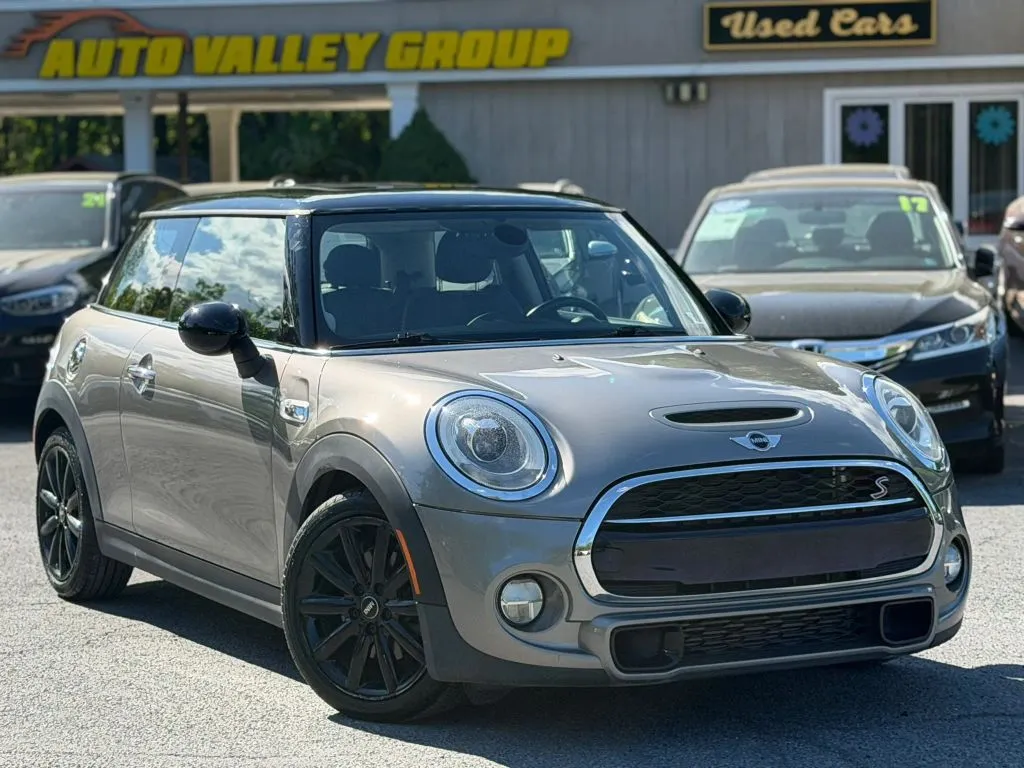 2016 MINI Cooper S's photo