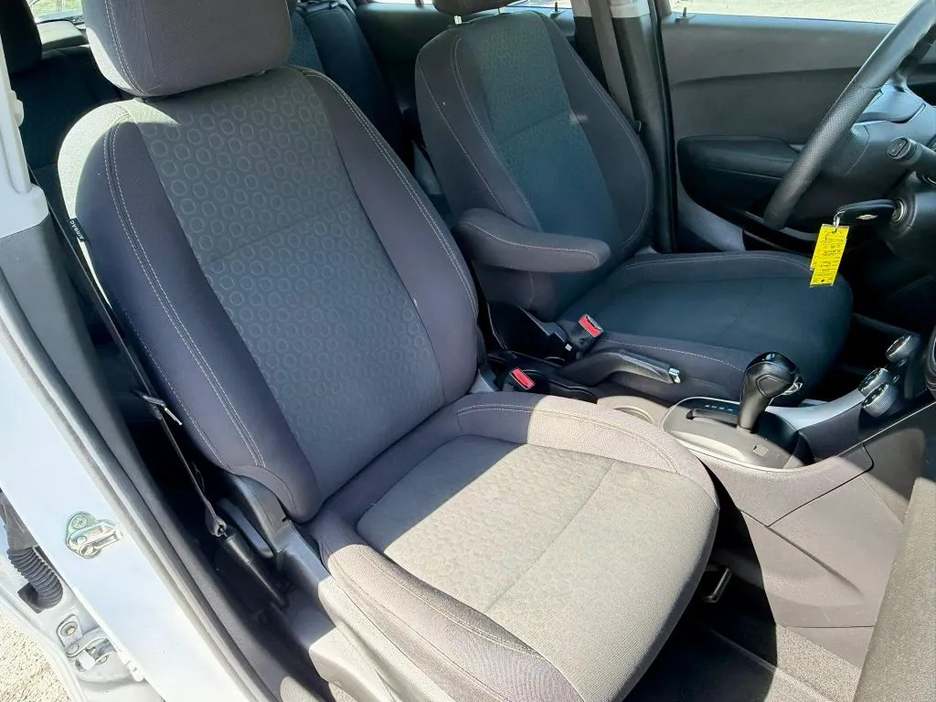 2019 Chevrolet Trax LS - Photo 15