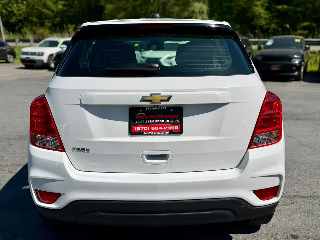 2019 Chevrolet Trax LS - Photo 7