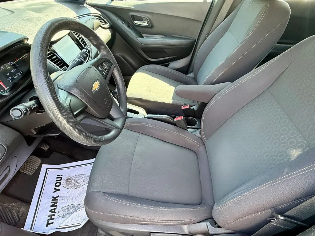 2019 Chevrolet Trax LS - Photo 10
